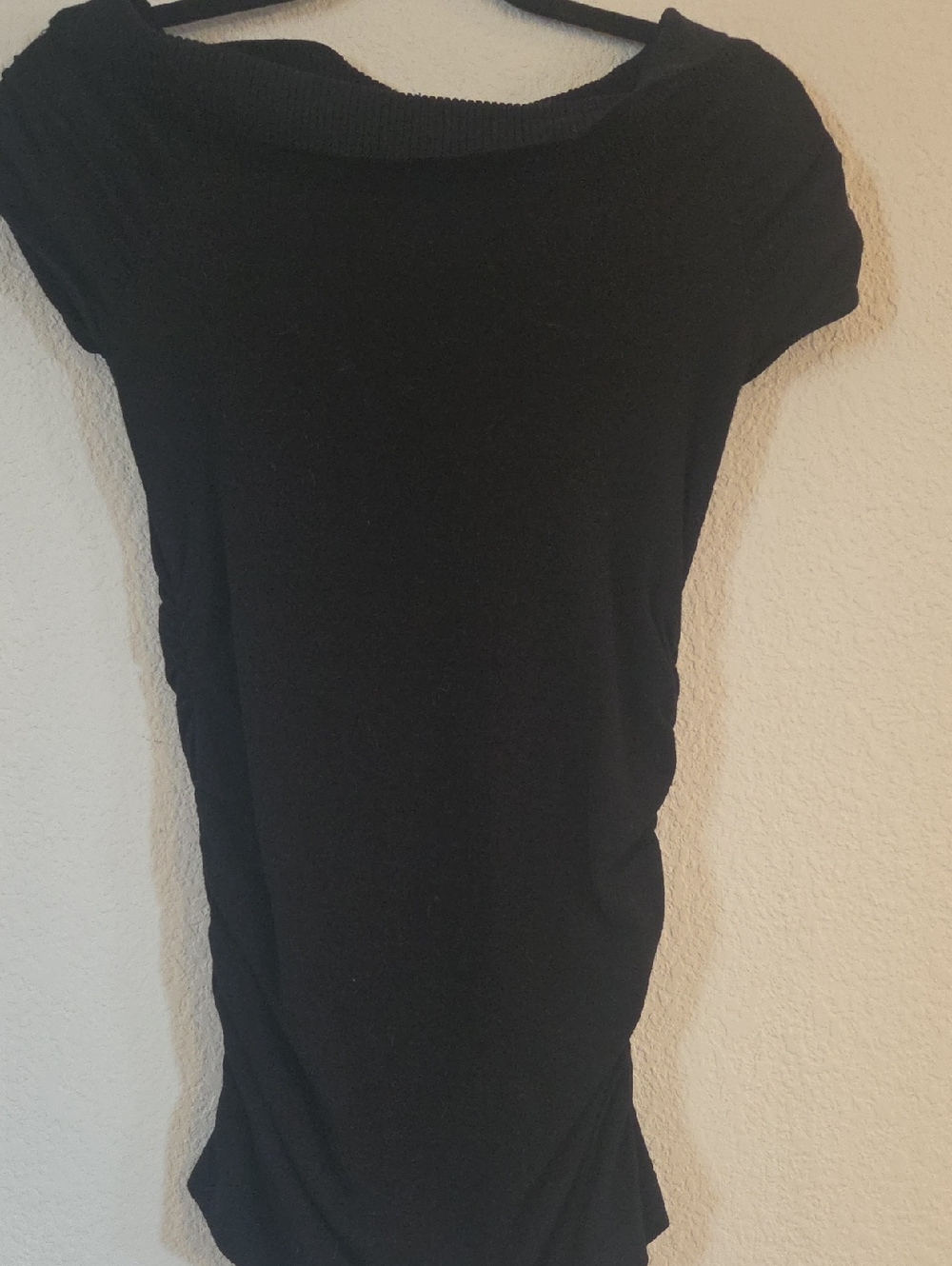 Derek Heart Black Short-Sleeve Scoop Neck Tee